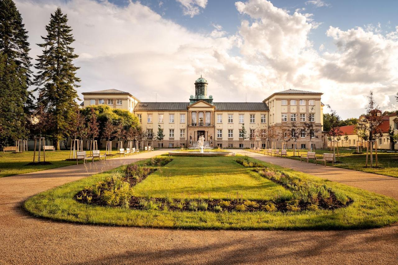 Hotel Zamecek Poděbrady Exterior foto
