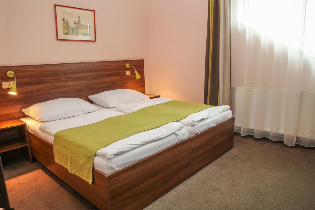 Hotel Zamecek Poděbrady Exterior foto